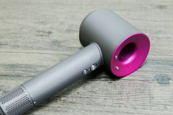 吹风机使用技巧,如何正确使用吹风机