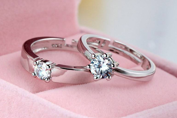 一般戒指几克最好,戒指买多少克合适