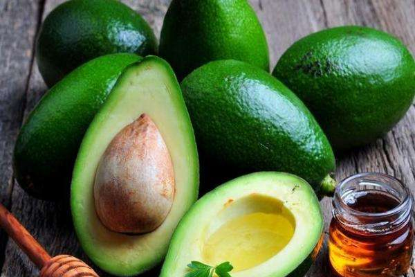 牛油果国产和进口的区别,进口牛油果和国产牛油果