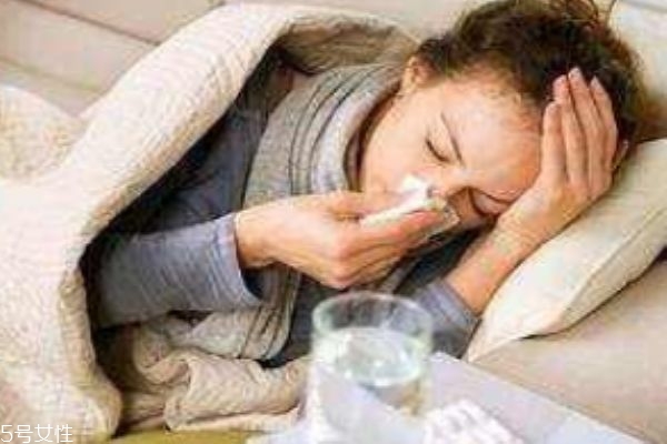 风热和风寒感冒症状区别,风热和风寒感冒症状都有怎么办 风热和风寒感冒症状区别,风热和风寒感冒症状都有怎么办
