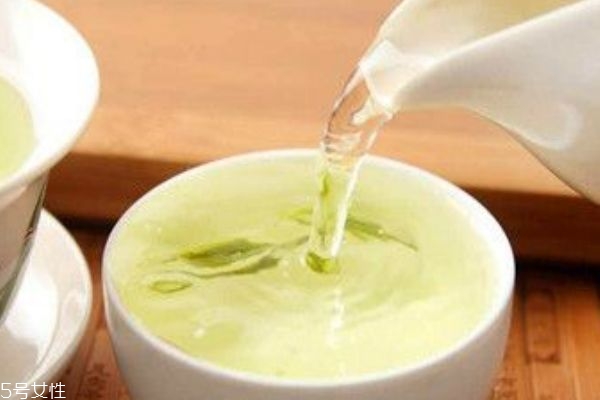 隔夜茶可以做什么用,隔夜茶可以做什么