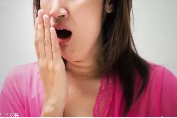 口气很大是什么原因造成的,出现口臭的原因有哪些 口气很大是什么原因造成的,出现口臭的原因有哪些