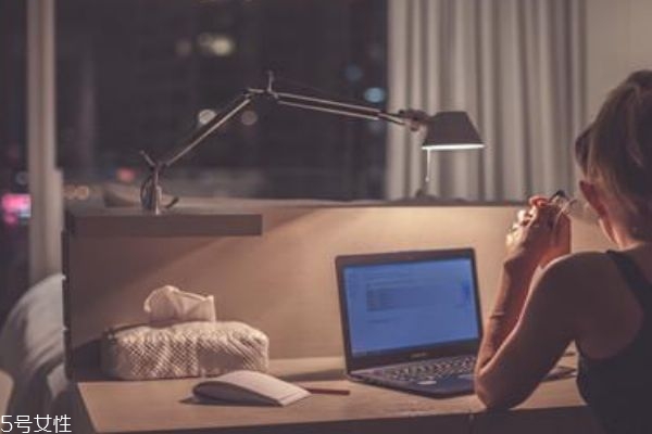 开车总是犯困怎么回事,为什么开车容易犯困怎么回事 开车总是犯困怎么回事,为什么开车容易犯困怎么回事