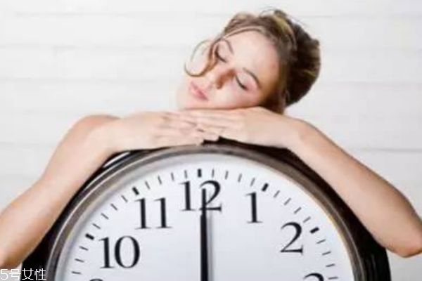 阳萎症是什么原因造成的,阴囊潮湿是什么原因造成的