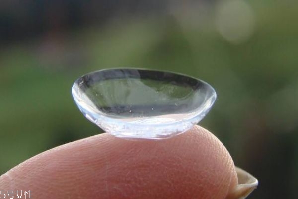 隐形眼镜有什么用,隐形眼镜有什么危害