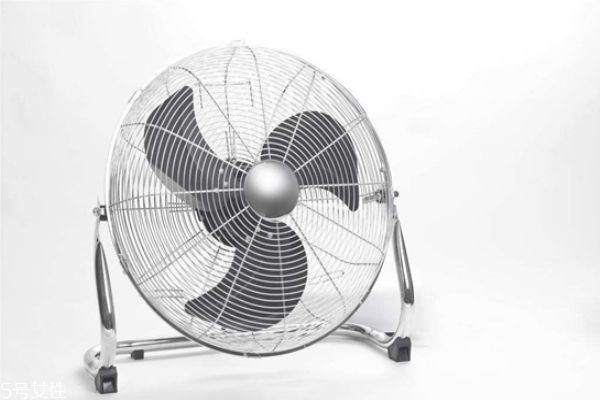 风扇电容坏了怎么办,电风扇电容坏了的表现 风扇电容坏了怎么办,电风扇电容坏了的表现