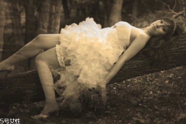 面部脂溢性皮炎是什么原因引起的,面部脂溢性皮炎好转的现象是什么