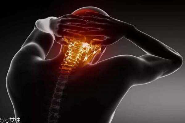 颈椎病是什么原因引起的,颈椎病是如何形成的 颈椎病是什么原因引起的,颈椎病是如何形成的