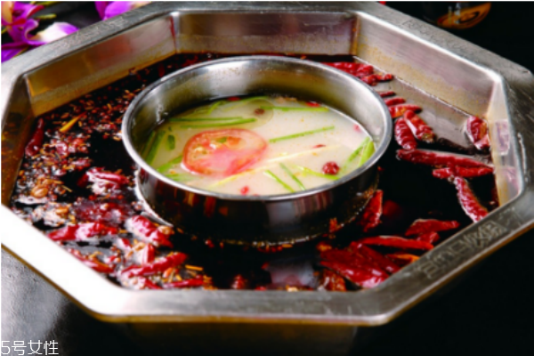 戴隐形眼镜可以吃火锅,吃火锅的时候能带隐形眼镜吗