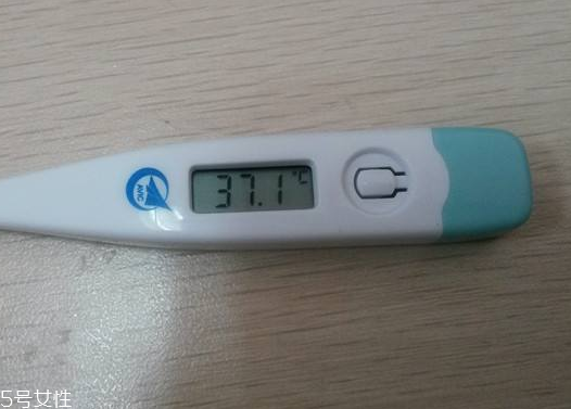 玻璃体温计有水银吗,玻璃体温计就是水银体温计吗 玻璃体温计有水银吗,玻璃体温计就是水银体温计吗