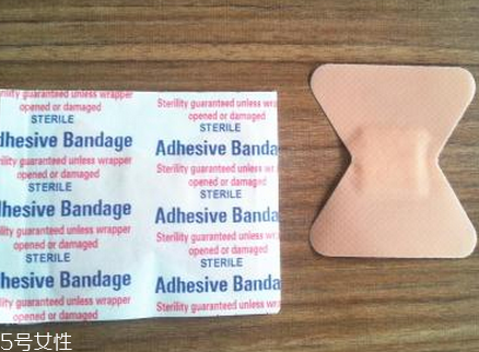 表皮擦伤可以贴创可贴吗,擦伤的伤口不适宜用创可贴