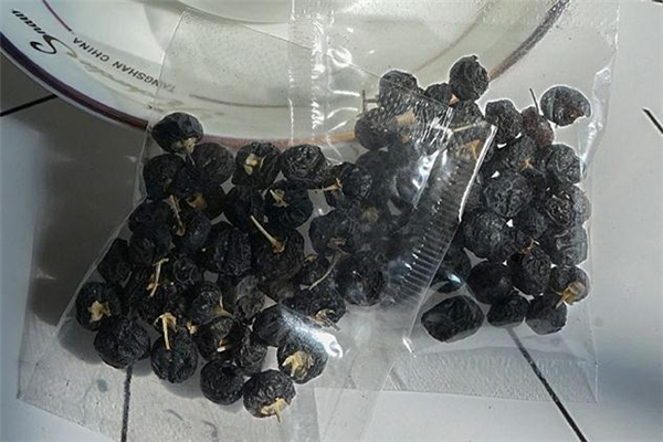 黑枸杞食用方法(黑枸杞食用方法及注意事项)