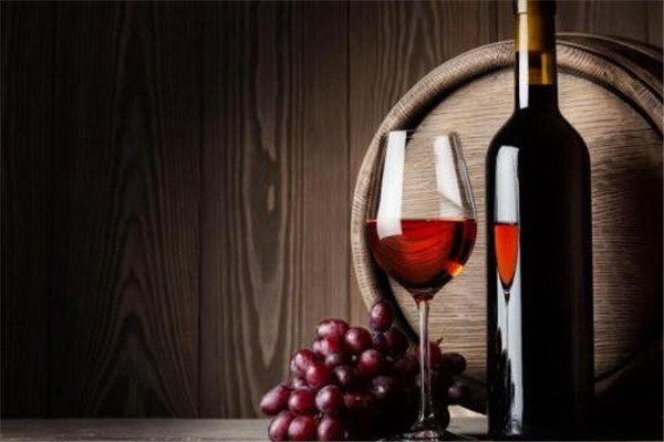 红酒过期了可以喝吗(红酒过期了可以喝吗?)
