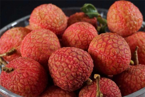 吃荔枝要注意什么(吃荔枝要注意什么)