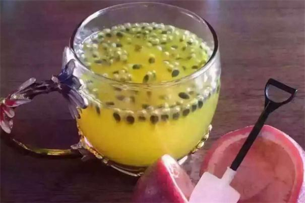 冰糖泡百香果怎么泡(可以用冰糖泡百香果吗?怎么样泡?)