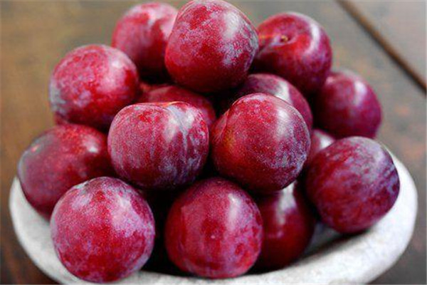 李子怎么做好吃(辣椒李子怎么做好吃)