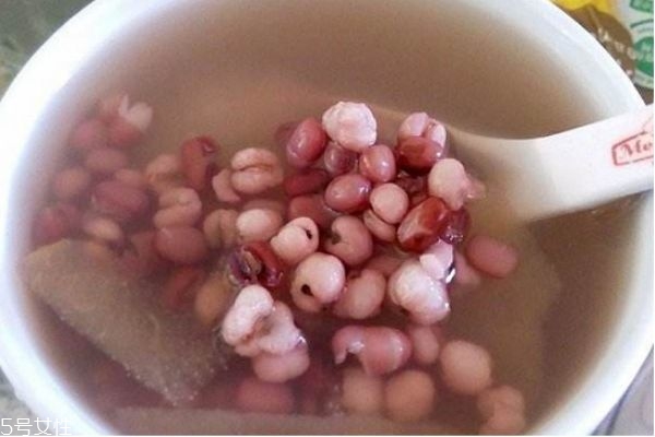 薏米红豆粥的食用禁忌(喝薏米红豆粥有什么禁忌)