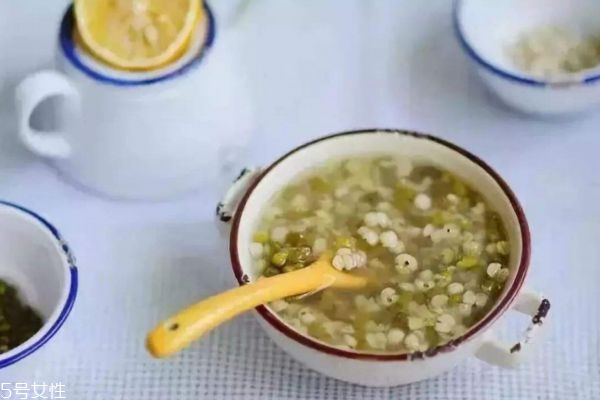 绿豆汤不放糖可以吗(绿豆汤不放糖可以吗)