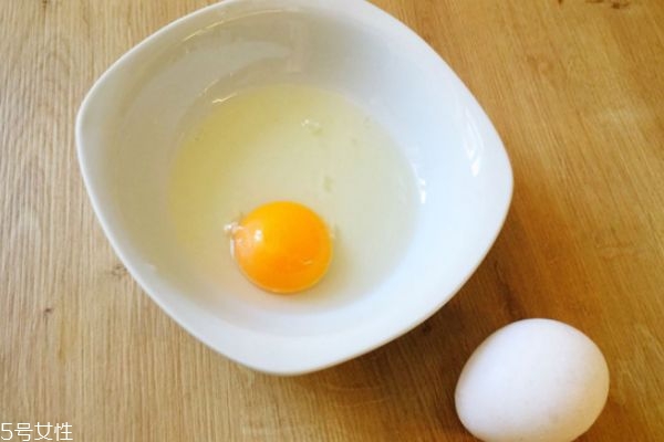 微波炉蒸蛋的做法(微波炉蒸蛋的做法时间)