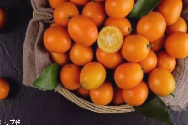 什么颜色的眼影粉可以当修容粉(眼影粉可以当修容粉用吗)