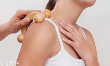 肩膀颈椎僵硬疼痛怎么缓解,肩颈僵硬痛怎么办 肩膀颈椎僵硬疼痛怎么缓解,肩颈僵硬痛怎么办