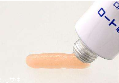 牙龈肿痛用热水敷还是冷水敷,牙龈肿痛冰敷好还是热敷好