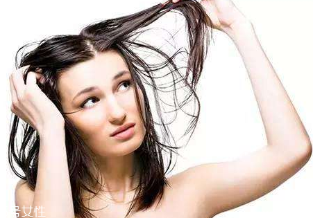 油头洗头发的正确方法,头发油要不要经常洗头