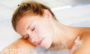 洗澡搓的泥是多好还是少好,每次洗澡都能搓很多泥好不好