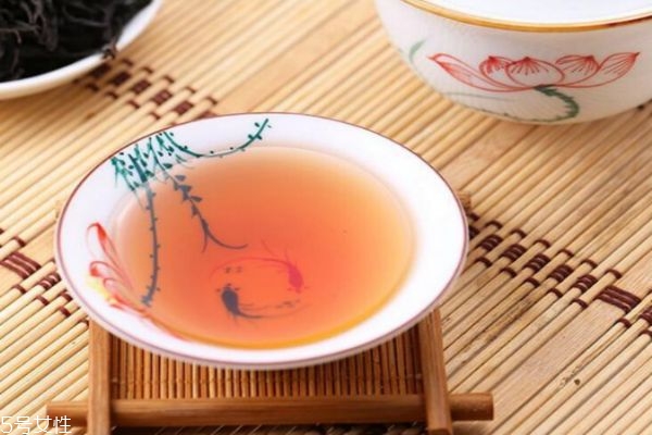 生普洱和熟普洱怎么区分(生普洱和熟普洱怎么区分)