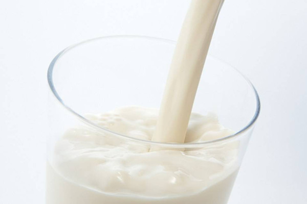 过期牛奶的妙用(过期牛奶的妙用有哪些) 过期牛奶的妙用(过期牛奶的妙用有哪些)