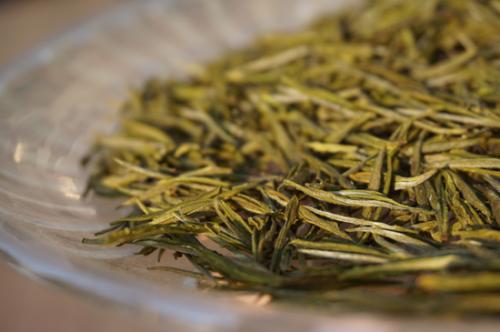 迪奥999有什么颜色(迪奥999口红是什么颜色)