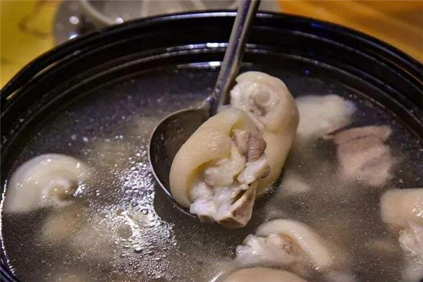 炖猪蹄的做法(炖猪蹄的做法 最正宗的做法视频)