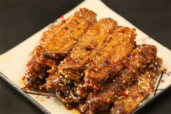 吃鸭翅有什么好处(吃鸭翅有什么好处)