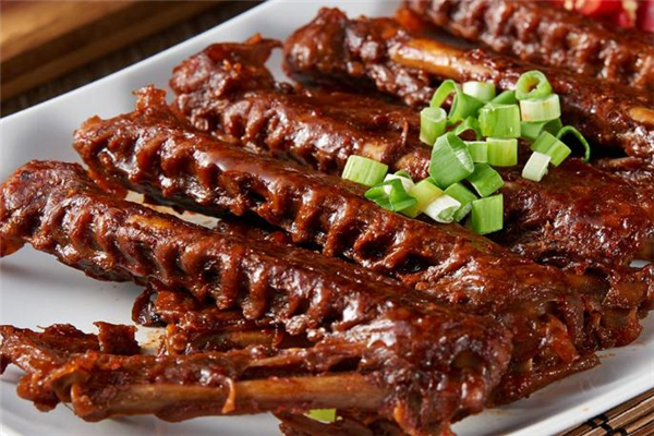 孕妇吃鸭翅的好处(孕妇能吃鸭翅吗)