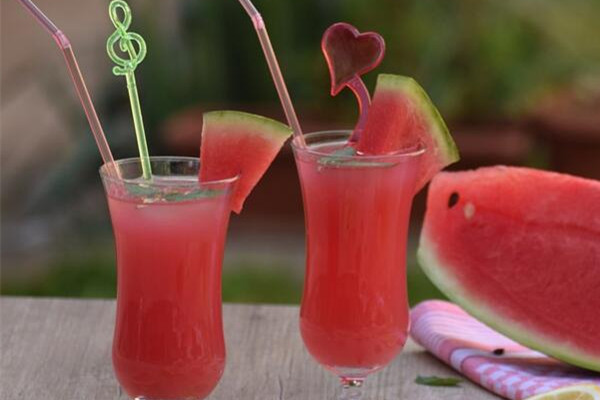 西瓜的吃法(西瓜的吃法有几种)