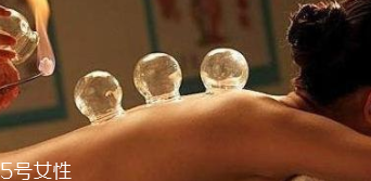 拔个火罐价格多少钱,拔火罐拔好以后要多久可以洗澡? 拔个火罐价格多少钱,拔火罐拔好以后要多久可以洗澡?