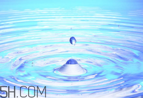 双氧水是碘伏嘛,双氧水跟碘伏区别 双氧水是碘伏嘛,双氧水跟碘伏区别