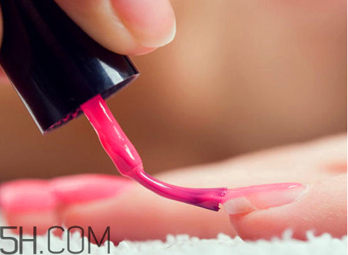 卸指甲油的小妙招,卸指甲油的方法