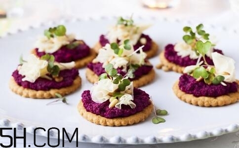 男人经常吃甜食的危害,晚上经常吃甜食的危害