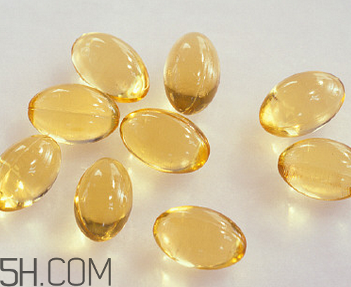 维生素E和叶酸可以一起服用吗?,维生素e可以跟叶酸片同时吃吗