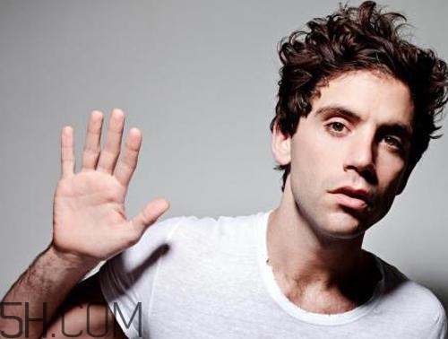 为什么淋雨后会头疼想吐,为什么淋雨后会头疼