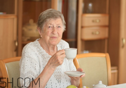 老人喝咖啡的好处和坏处,老人喝咖啡的好处 老人喝咖啡的好处和坏处,老人喝咖啡的好处