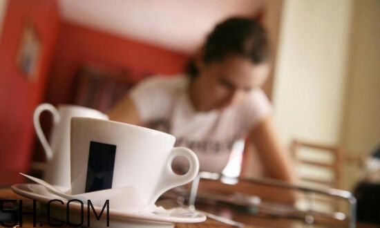 喝咖啡牙齿为什么会变黄,喝咖啡牙齿会不会变黄 喝咖啡牙齿为什么会变黄,喝咖啡牙齿会不会变黄