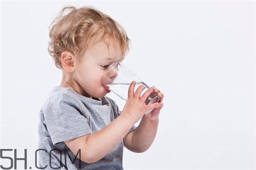 小孩咳不出来怎么办,小孩咳嗽痰吐不出来怎么办