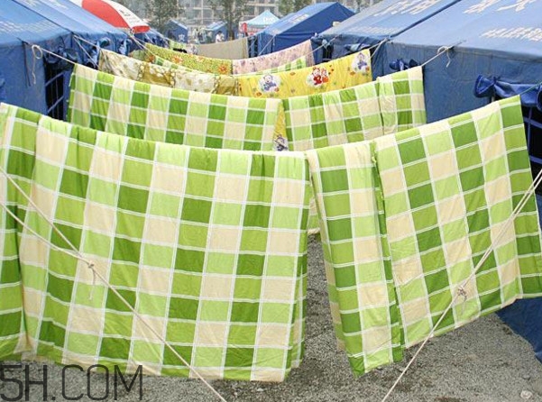 被子晒多久能杀死螨虫,被子晒多久能杀死螨虫夏天