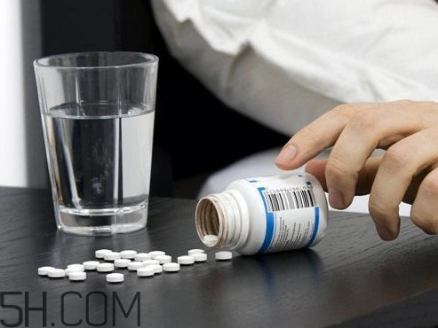 安定片和安眠药的区别安定的副作用,安定片能治失眠吗,有没有依赖性