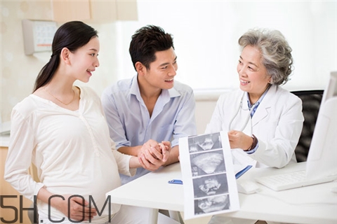 老花眼可以矫正吗,眼睛老花了还能恢复吗