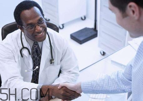 前列腺增生引起肾积水怎么治,前列腺增生会引起肾积水吗