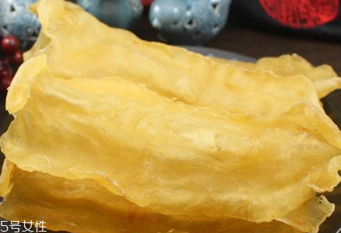 黄花鱼鱼胶和鳕鱼鱼胶哪个好,鳕鱼胶好还是黄花鱼胶好