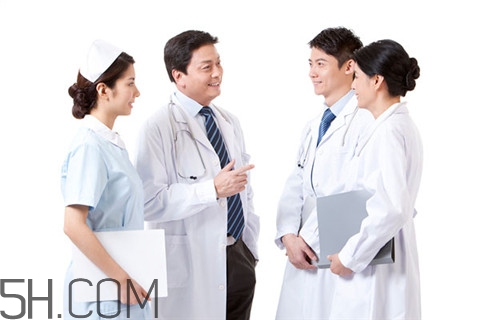 荨麻疹是不是血液有问题,荨麻疹和血液有关系吗 荨麻疹是不是血液有问题,荨麻疹和血液有关系吗